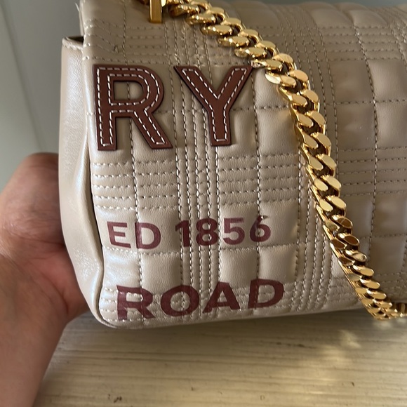 Burberry Lola small quilted lambskin bag - Picture 10 of 12